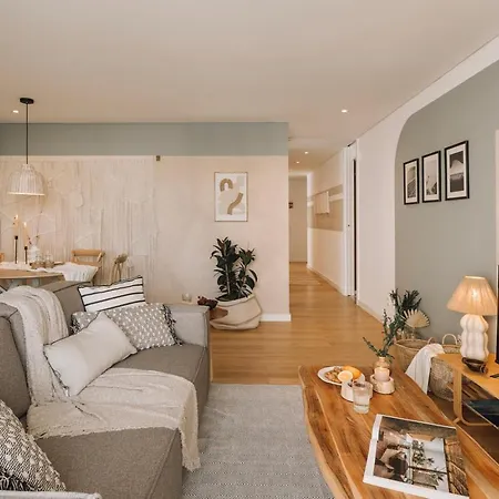 Circeo - 2 Bedrooms And Balcony In Alvalade * Lisboa