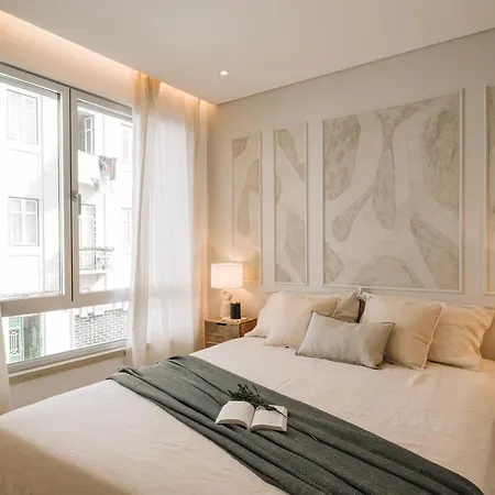 公寓 Circeo - 2 Bedrooms And Balcony In Alvalade *