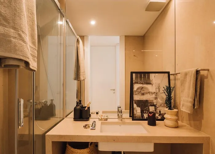 Circeo - 2 Bedrooms And Balcony In Alvalade *