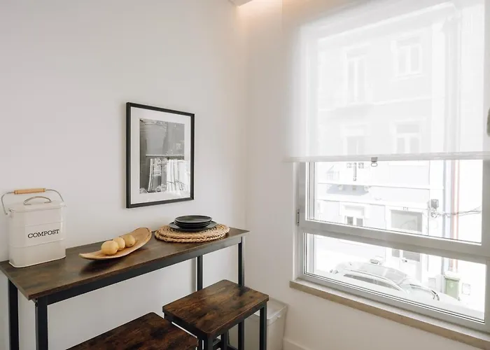 Circeo - 2 Bedrooms And Balcony In Alvalade 公寓 Lisboa