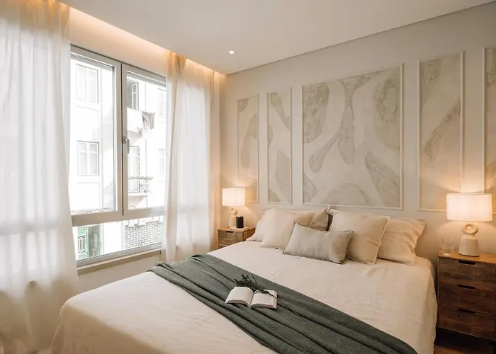 公寓 Circeo - 2 Bedrooms And Balcony In Alvalade *