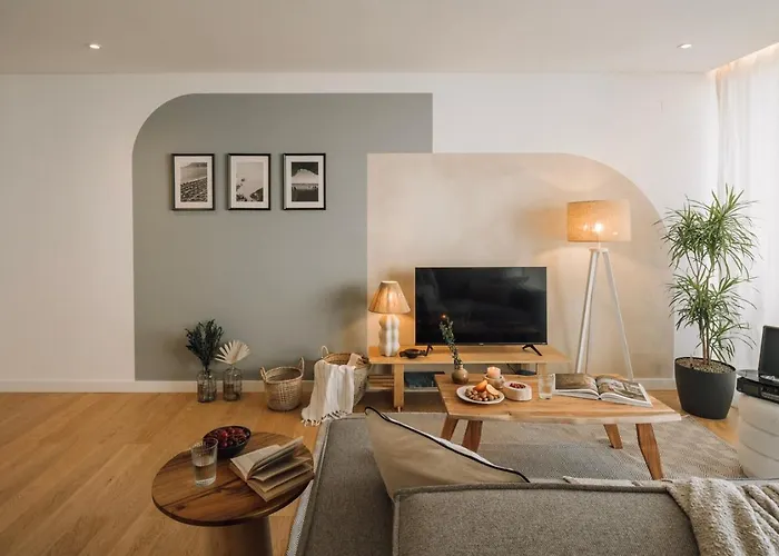 Circeo - 2 Bedrooms And Balcony In Alvalade *